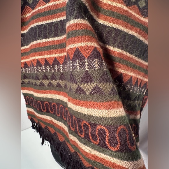 Wide Bohemian acrylic scarf wrap made in Korea geometric orange and green - Picture 5 of 9